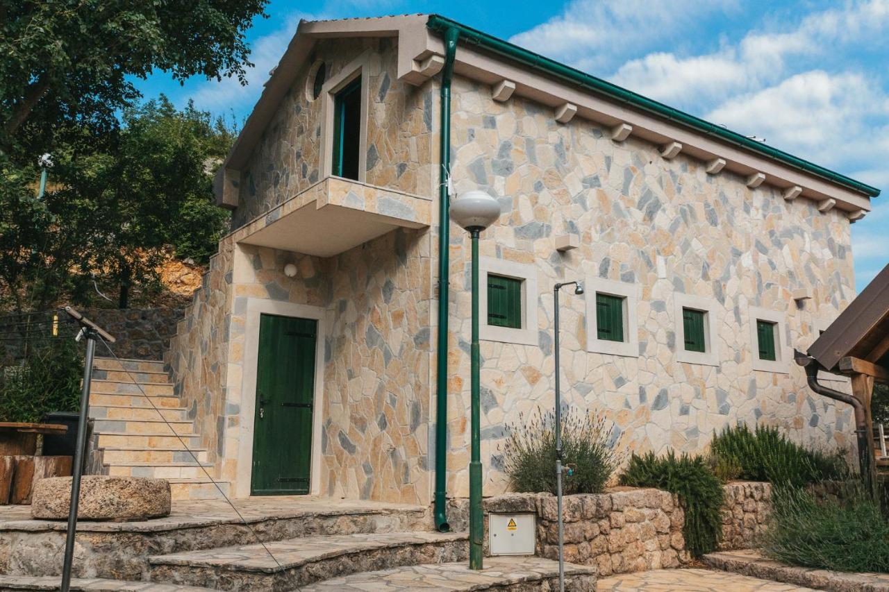 River huts Zrmanja Obrovac Exterior foto