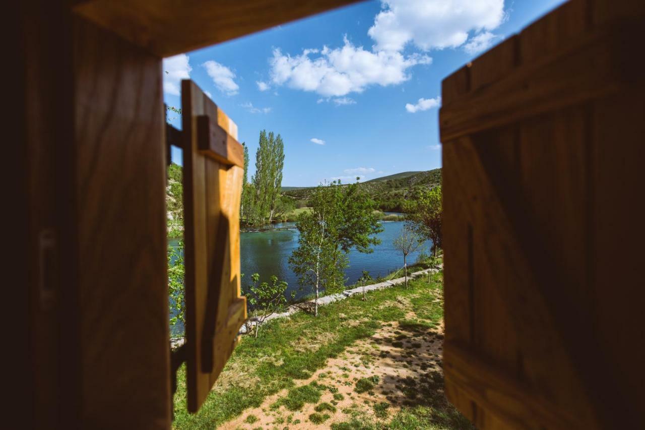 River huts Zrmanja Obrovac Exterior foto